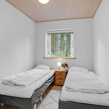 3 Bedroom Gorgeous In Rdby Holiday home Rodbyhavn