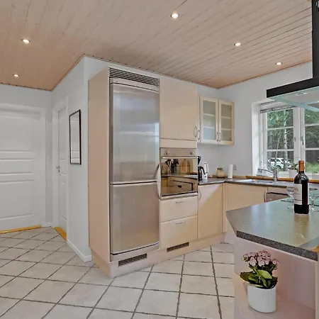 3 Bedroom Gorgeous In Rdby