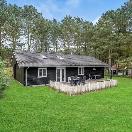 Holiday home 3 Bedroom Gorgeous In Rdby