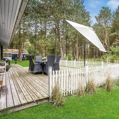 3 Bedroom Gorgeous In Rdby * Rødbyhavn